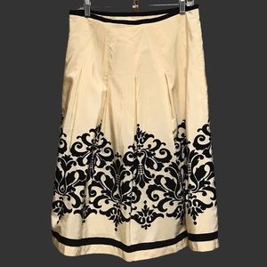 Haley & Kate Off-White & Black Silk Blend Skirt - 8
